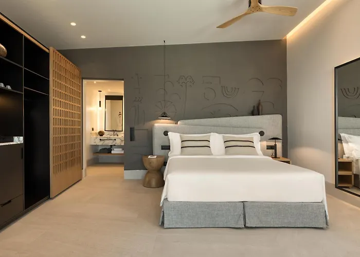 Hotel Domes Novos Santorini, Autograph Collection Ia