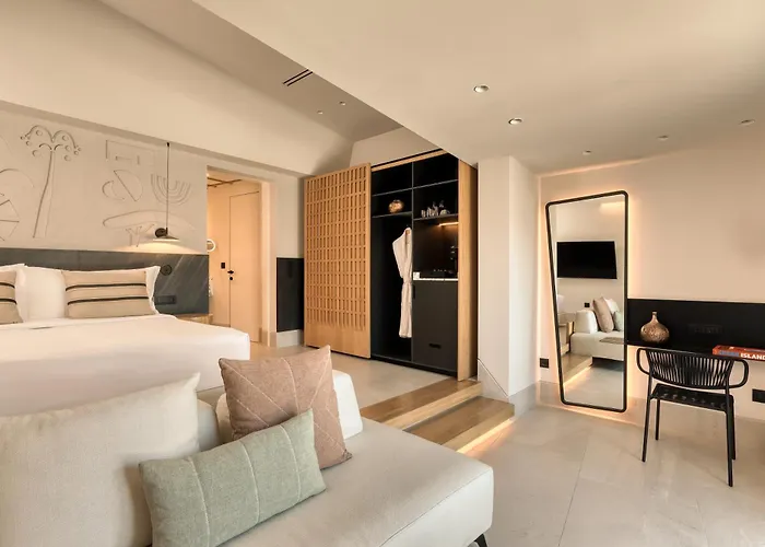 Domes Novos Santorini, Autograph Collection Hotel Ia