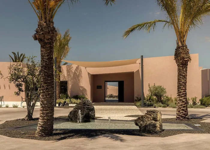 Domes Novos Santorini, Autograph Collection Hotel Ia