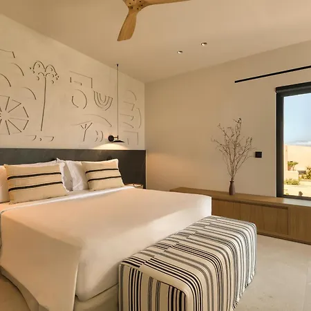 فندق Domes Novos Santorini, Autograph Collection أويا
