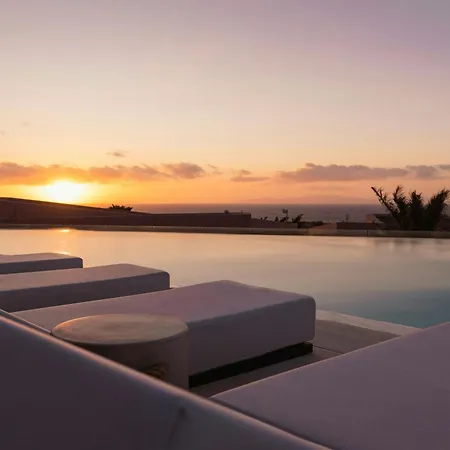 Domes Novos Santorini, Autograph Collection Hotel 5*