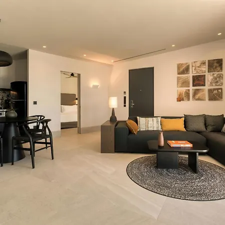 Domes Novos Santorini, Autograph Collection Hotel 5*