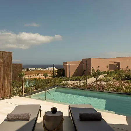 Domes Novos Santorini, Autograph Collection Hotel 5*