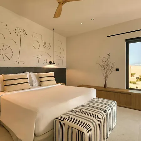 Hotel Domes Novos Santorini, Autograph Collection 5*