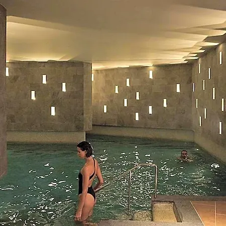 Domes Novos Santorini, Autograph Collection فندق أويا