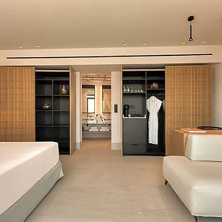 Domes Novos Santorini, Autograph Collection فندق أويا