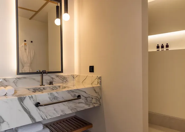 Domes Novos Santorini, Autograph Collection 5* Oia (Santorini)