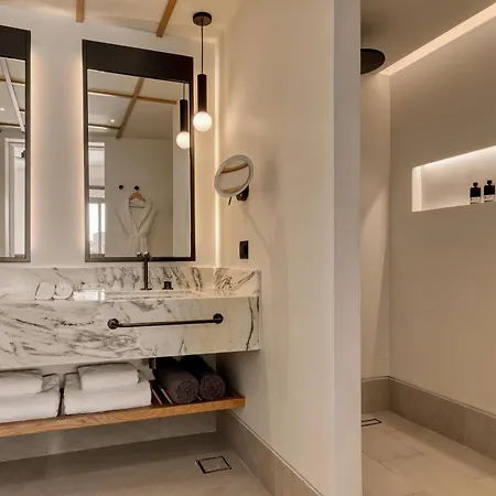 Domes Novos Santorini, Autograph Collection