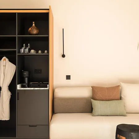 Domes Novos Santorini, Autograph Collection Hotel Oia