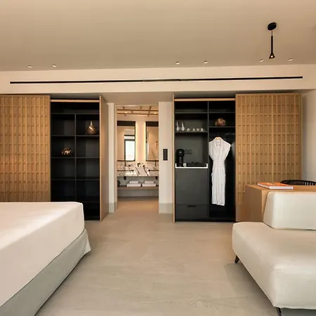 Domes Novos Santorini, Autograph Collection Oia (Santorini)