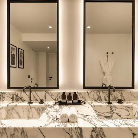 Domes Novos Santorini, Autograph Collection Hotel 5*