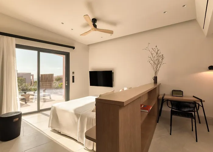 Domes Novos Santorini, Autograph Collection Hotel 5*