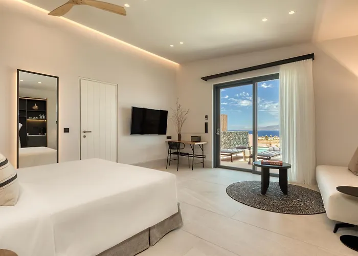 Domes Novos Santorini, Autograph Collection Oia