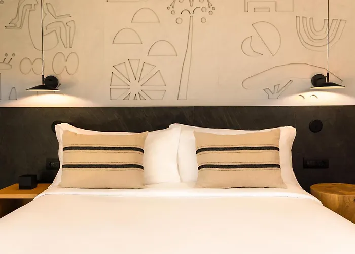 Domes Novos Santorini, Autograph Collection Oia