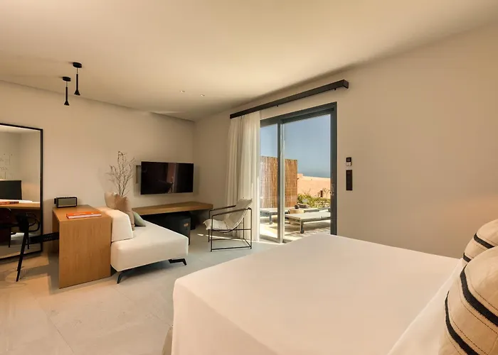 Domes Novos Santorini, Autograph Collection Hotel