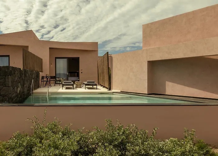 Domes Novos Santorini, Autograph Collection 5*