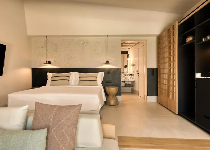 Domes Novos Santorini, Autograph Collection Hotel