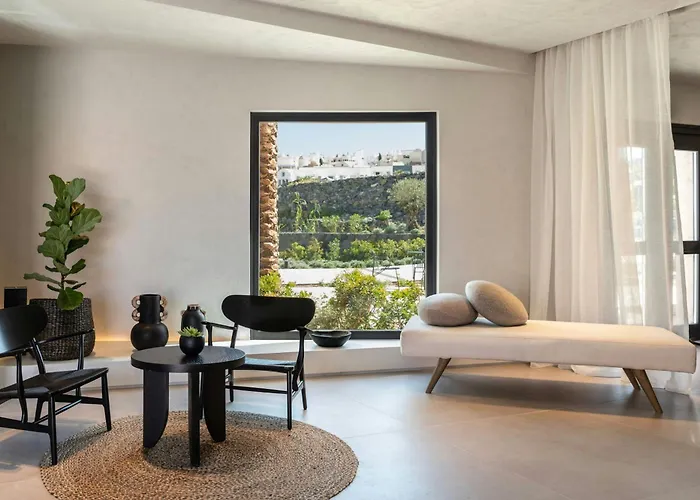 Domes Novos Santorini, Autograph Collection Hotel 5*