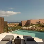 Domes Novos Santorini, Autograph Collection ホテル イア