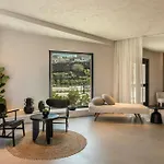 Domes Novos Santorini, Autograph Collection ホテル イア