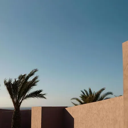 Domes Novos Santorini, Autograph Collection אויה